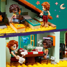                             LEGO® Friends 41745 Autumn a její koňská stáj                        