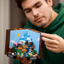                             LEGO® Minecraft® 21265 Pracovní stůl                        