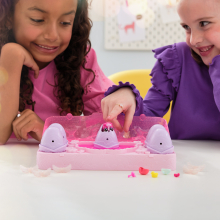                             Hatchimals líhnoucí se zvířátka ve vodě karton                        