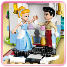                             LEGO® │ Disney Princess 43275 Popelčin zámek a kočár s koňmi                        